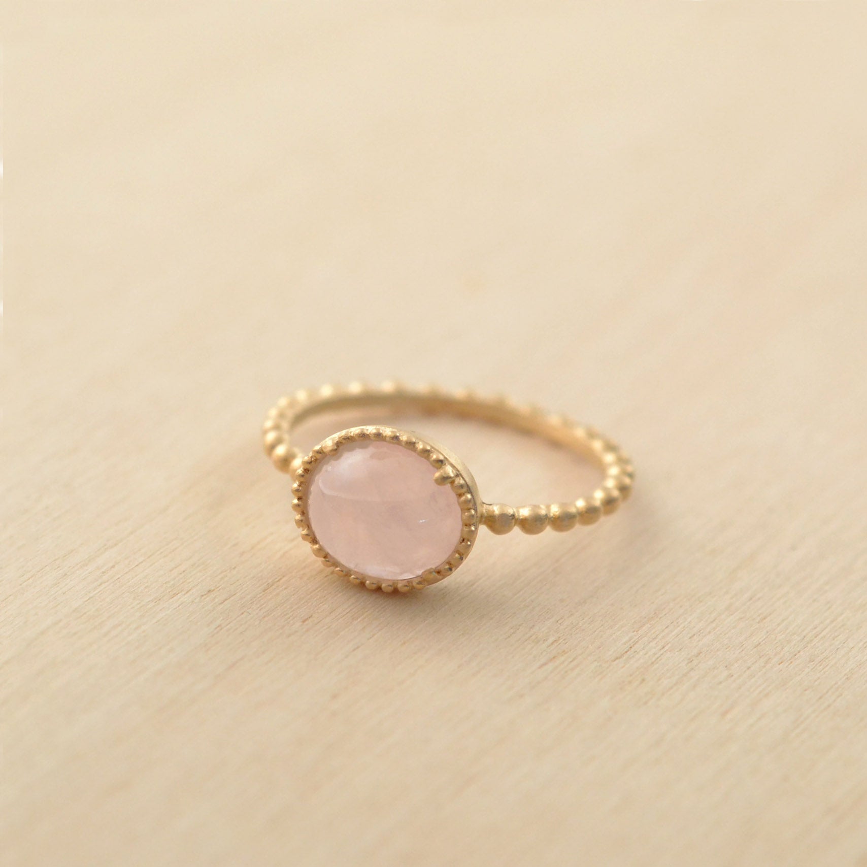 Bague GAÏA - plaqué or & quartz rose - Bijoux fantaisie femme | Votre boutique en ligne de bijoux fantaisie - yukablanc